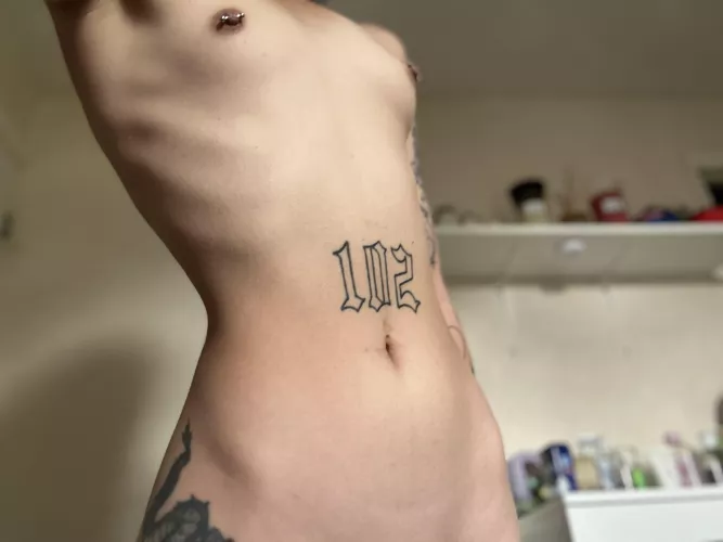 Do my nips poke out more or my hips? by buttslutt10