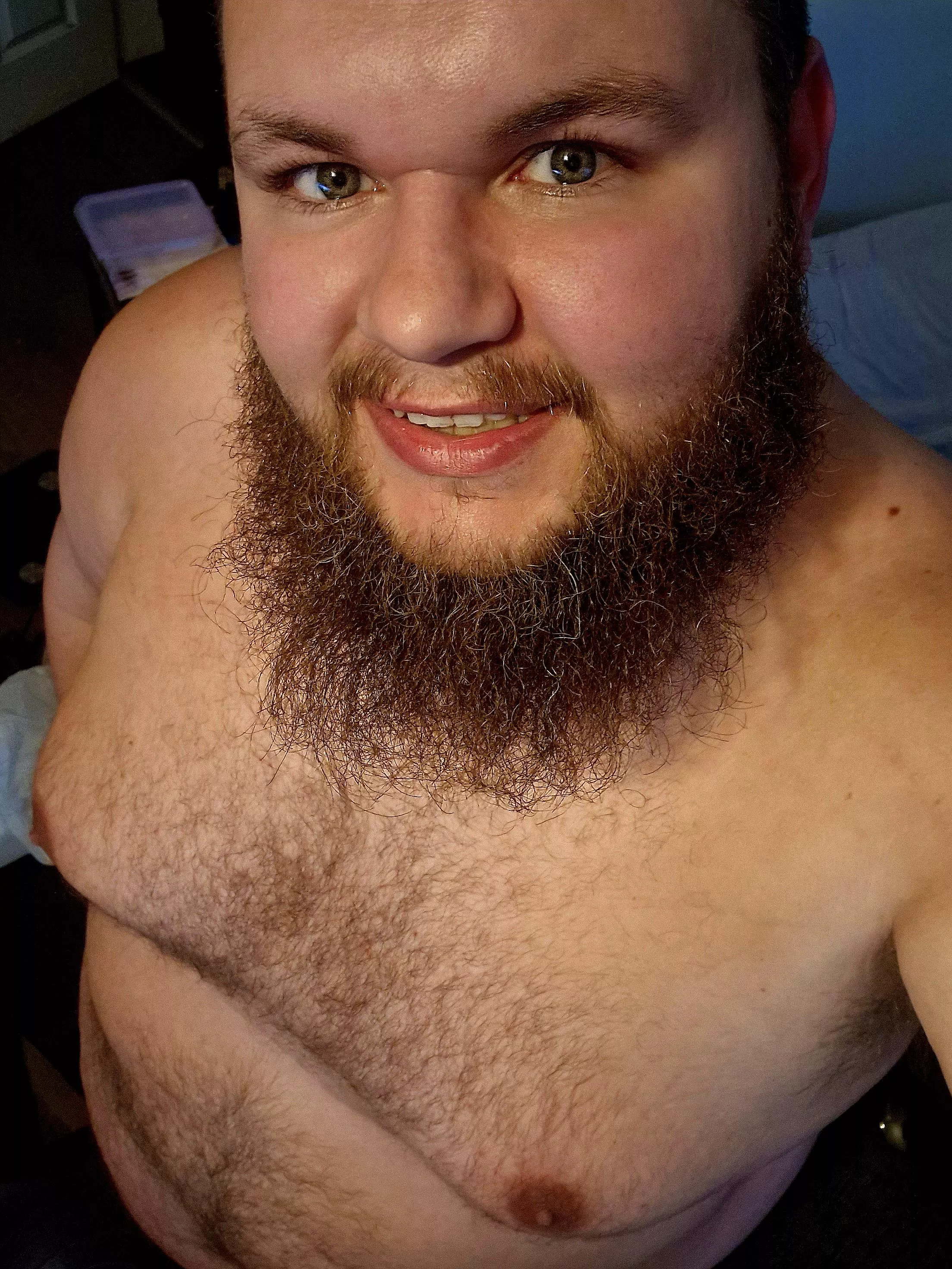 Does the beard overpower the chubby belly? (33m) posted by hugs_and_chrises