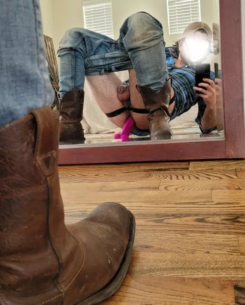 Felt sexy, it made me leak.. by Electronic_Insect_75