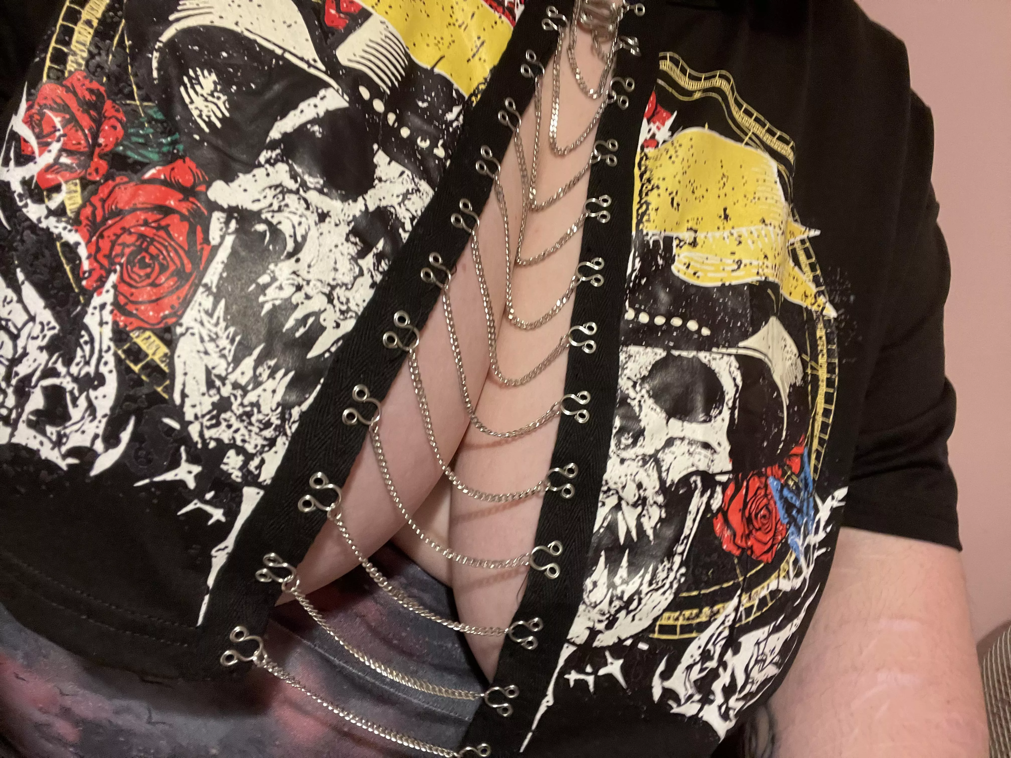 I think this would be a little dangerous to wear out… posted by bbw-gamer