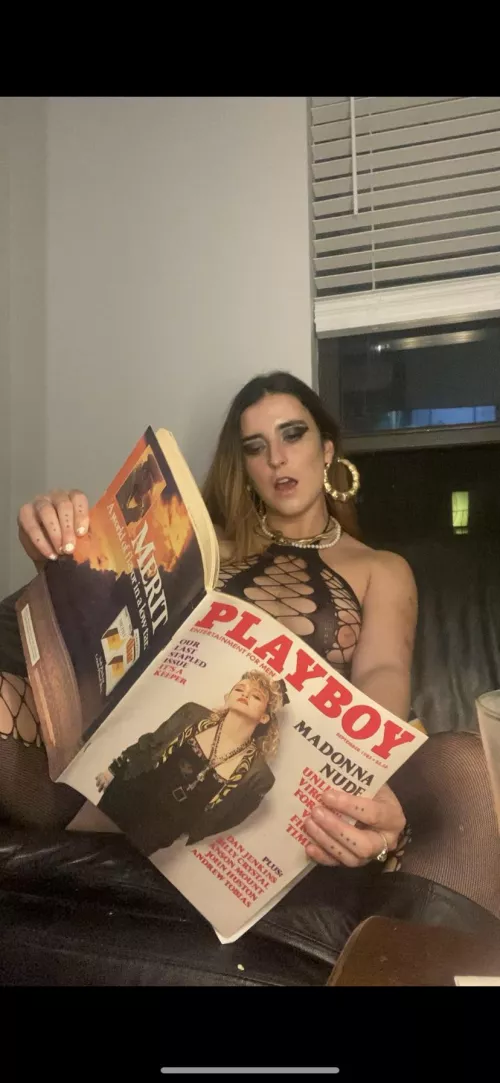 I told yall i can read ! 🤪 live now on chaturbate by rosealldayxxx