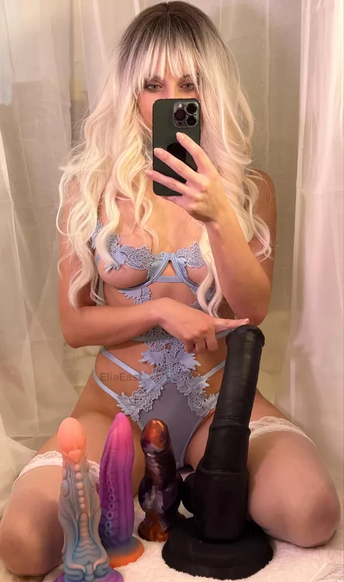 It’s like half my size by EliaEast