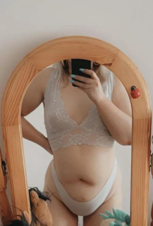 I’ve always been a thicker gal by Birdydraws