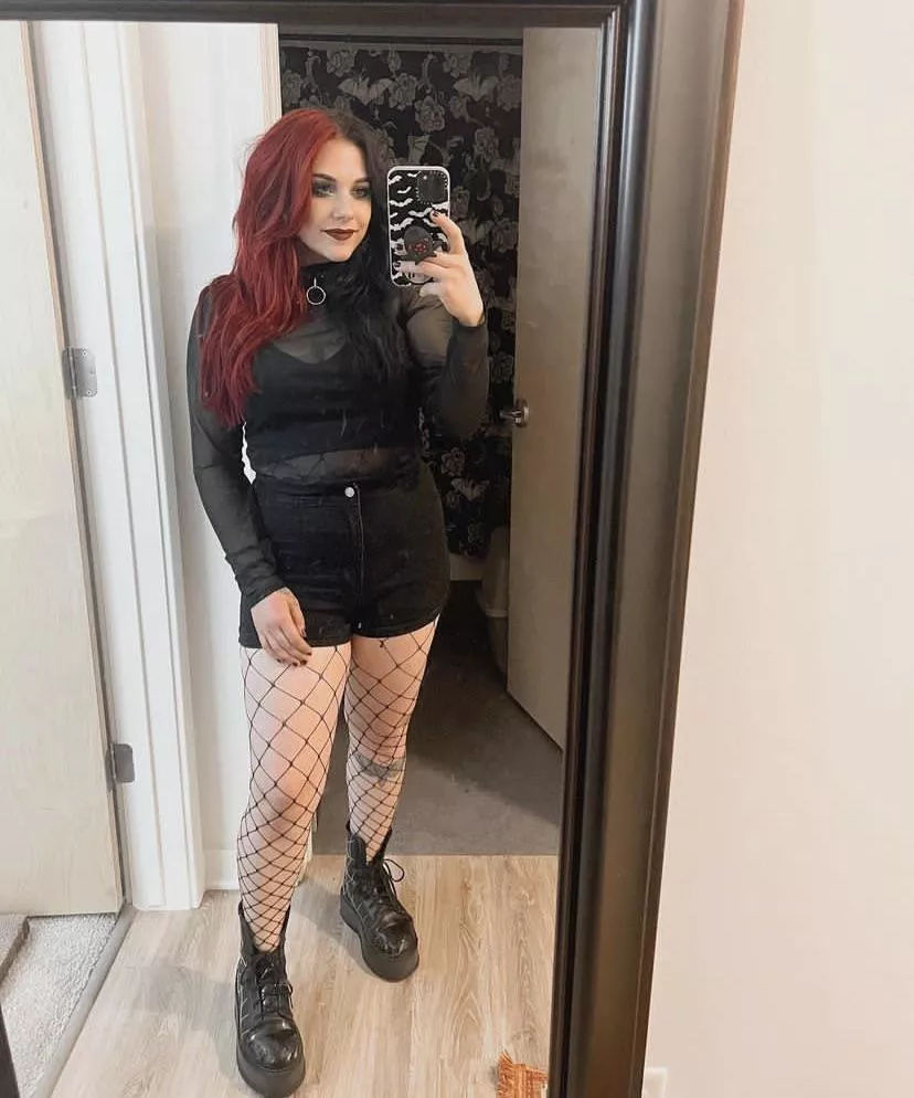 Leave a heart ❤️ for a surprise in your dms posted by MistressAlexmess