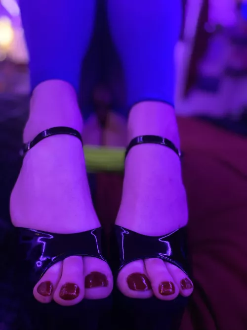 Love to be free and fem hope you all like it by D5P00L84