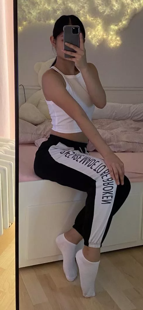 Me. Just waiting casually for u🫶🏻 posted by Sad_Bat6485