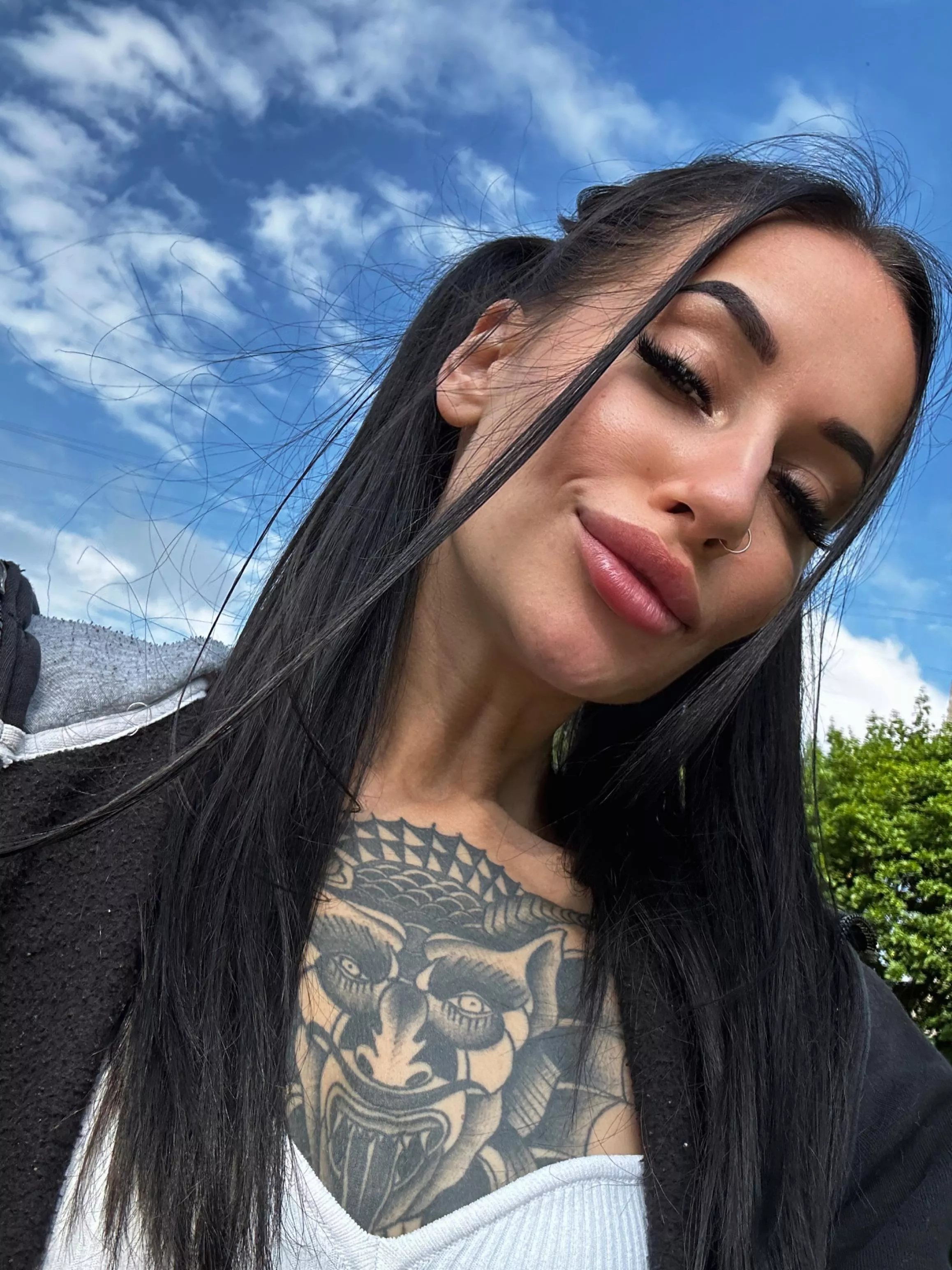 my face is look so plastic ? posted by oblonsapshs