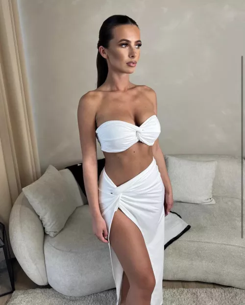 Reckon she’s got any underwear on under that? by Cultural-Cycle8441