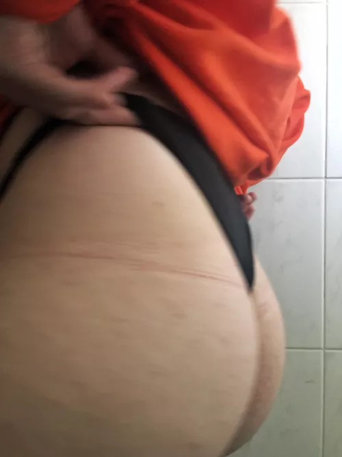 Self-wedgie by the morning by Sufficient_Count_107