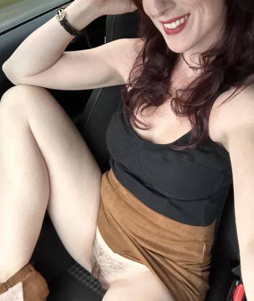 Smiles and married pussy are known to bring me to their knees by Cay_Bakes