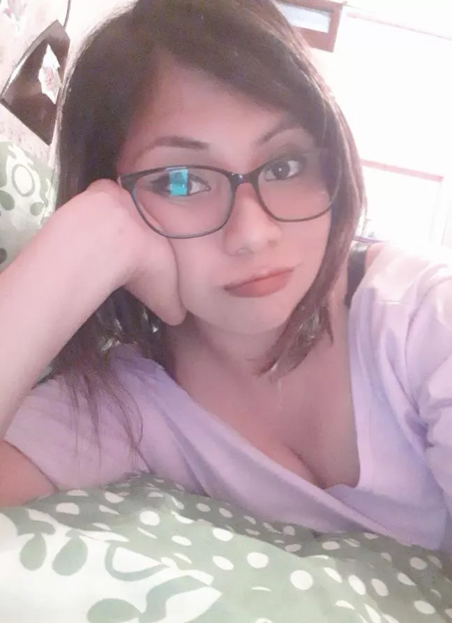 Staring at you 👀 posted by SexyAzucena