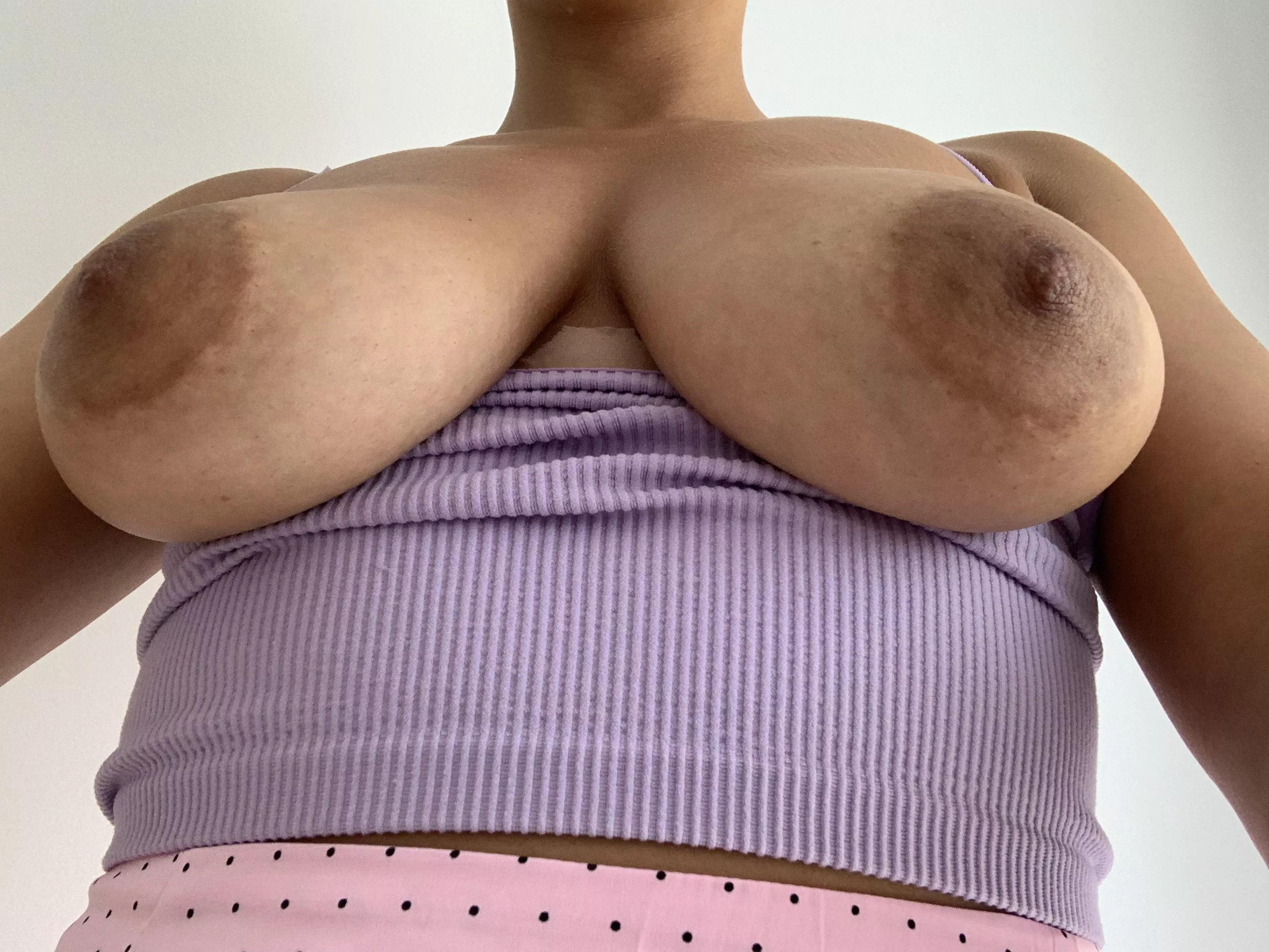 Too horny to wear clothes posted by carlamanico