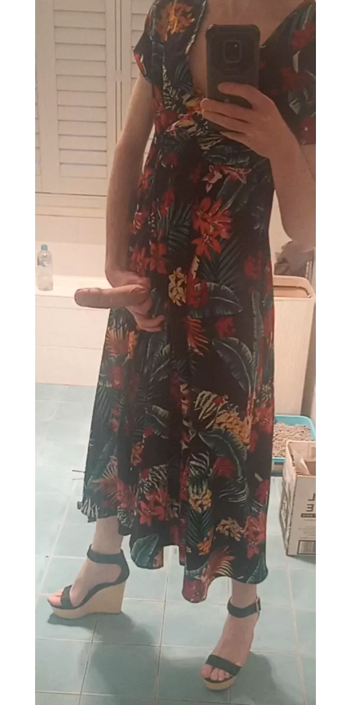 Want to come to the beach with me dressed like this? posted by strelok6969