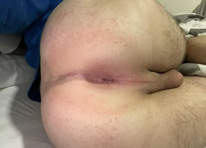 [21] What would you do if you walked in whilst I was taking this? 👀 by shinygiantsub