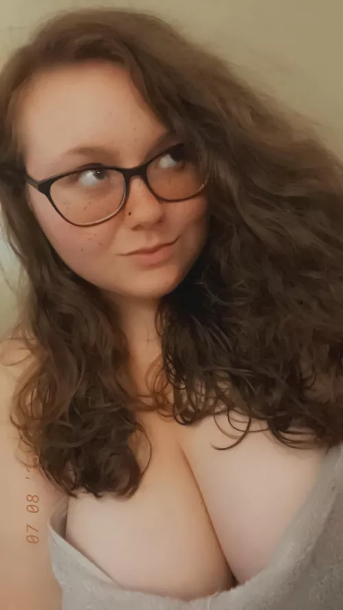 All clean! 🧼🫧 by PeaxhyBeee