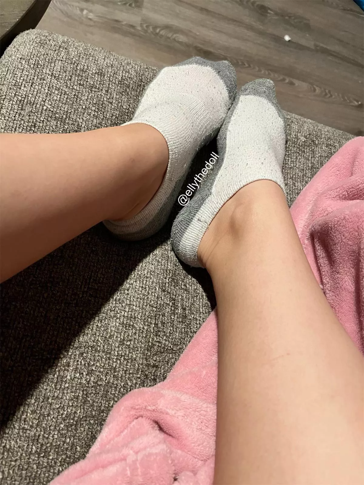 Ankle socks 🤍 posted by ellythedoll