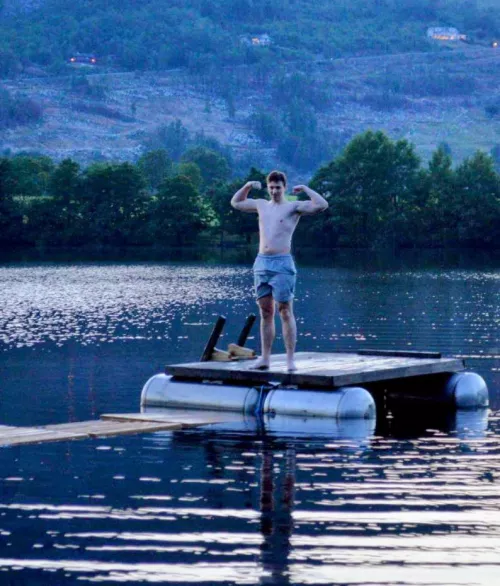 Bit blurry but I (23) liked the picture:) by Fitlenn