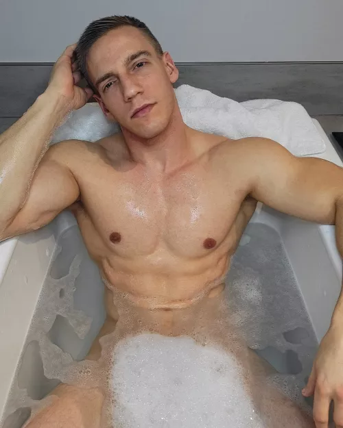 Bubbles bath anyone 😏🫧? by John_fitness91