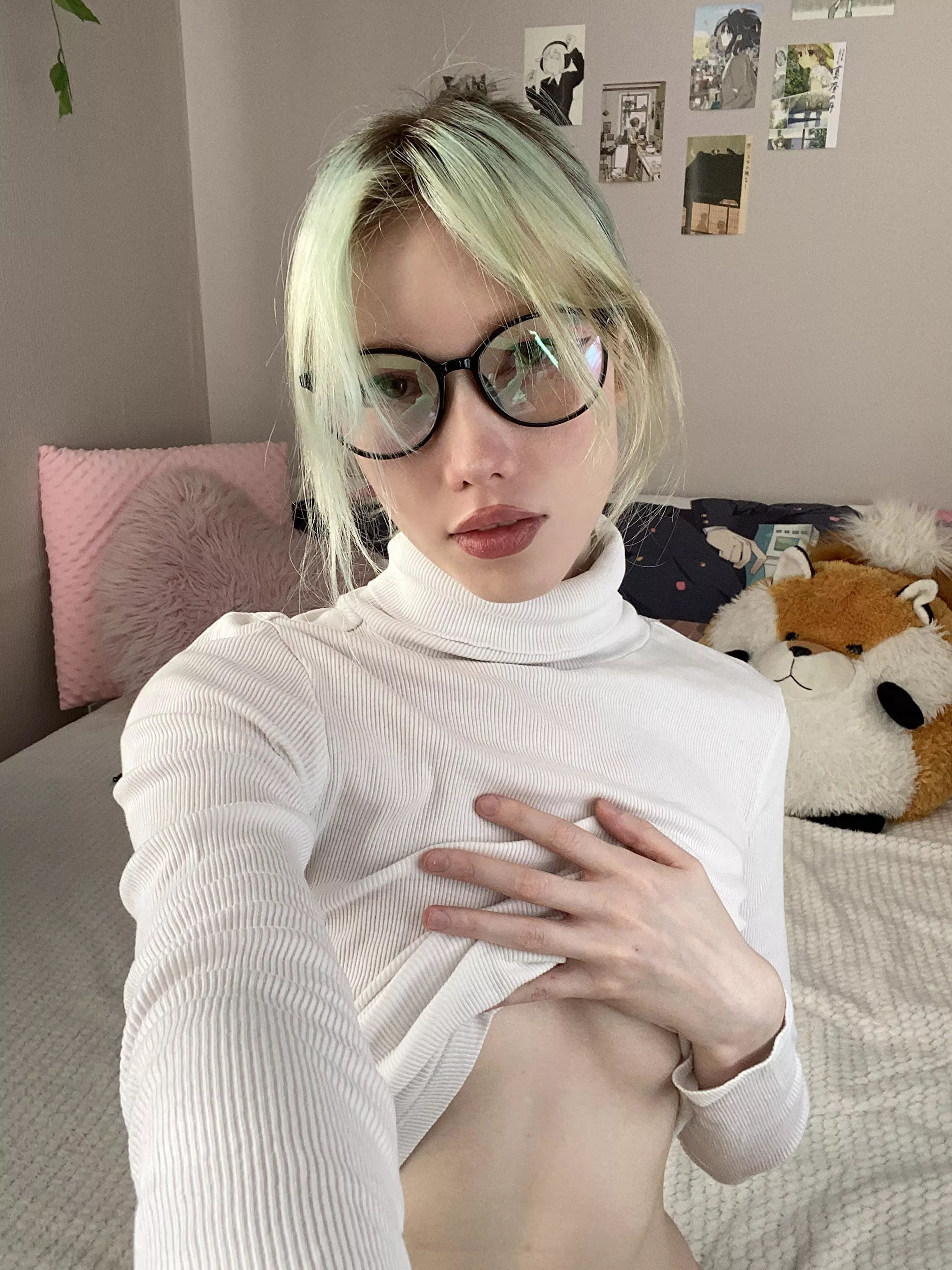 Cute as can be 🤓 posted by PieWaifu