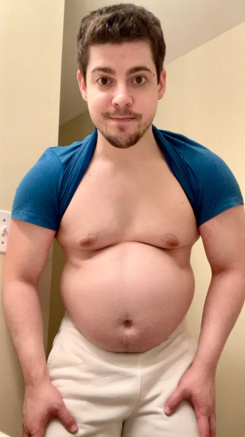 Do you like big chests? posted by casscagex