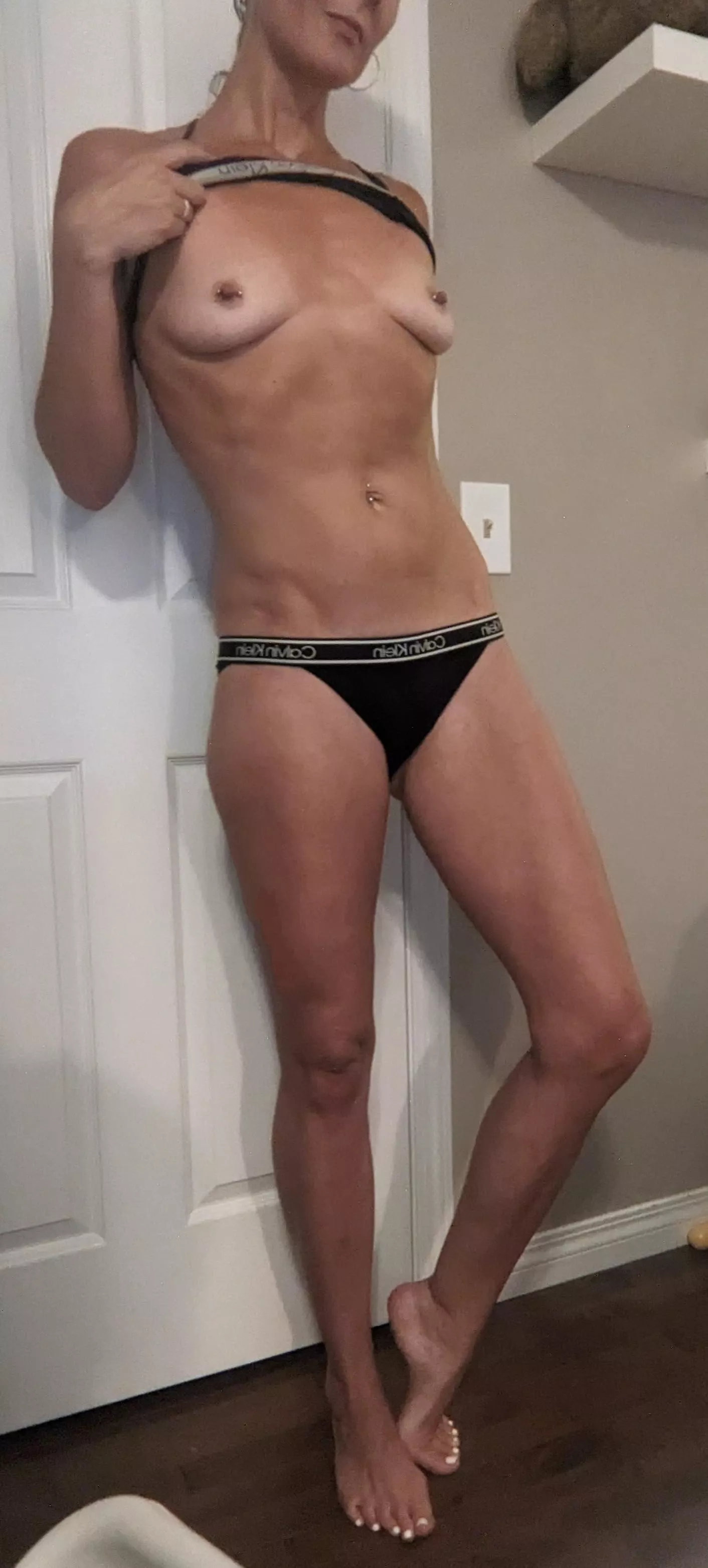 How do you feel about skinny MILFS? posted by BlondeWonder416