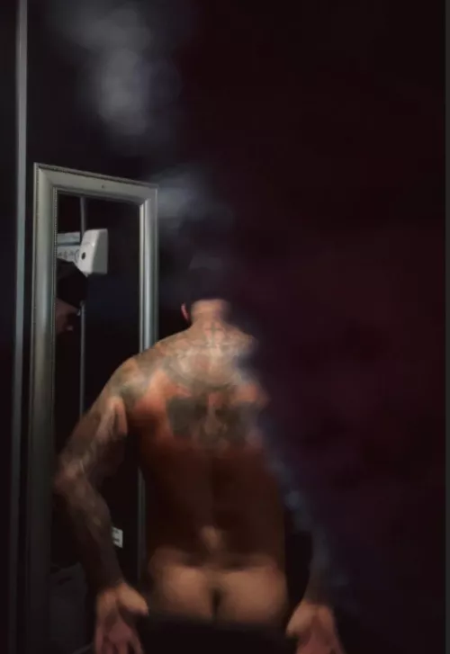 I got this anonymous video sent to me, I wonder if they enjoyed the show 🤷🏻‍♂️ (for the full vid pm me) by No_Design9401