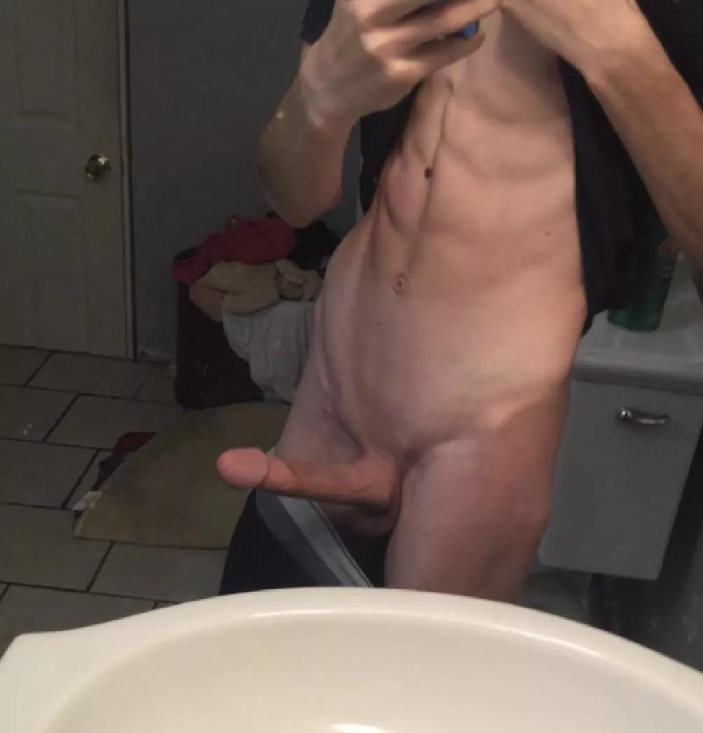 I need an extra hand 🤭😈 posted by BootstomP_