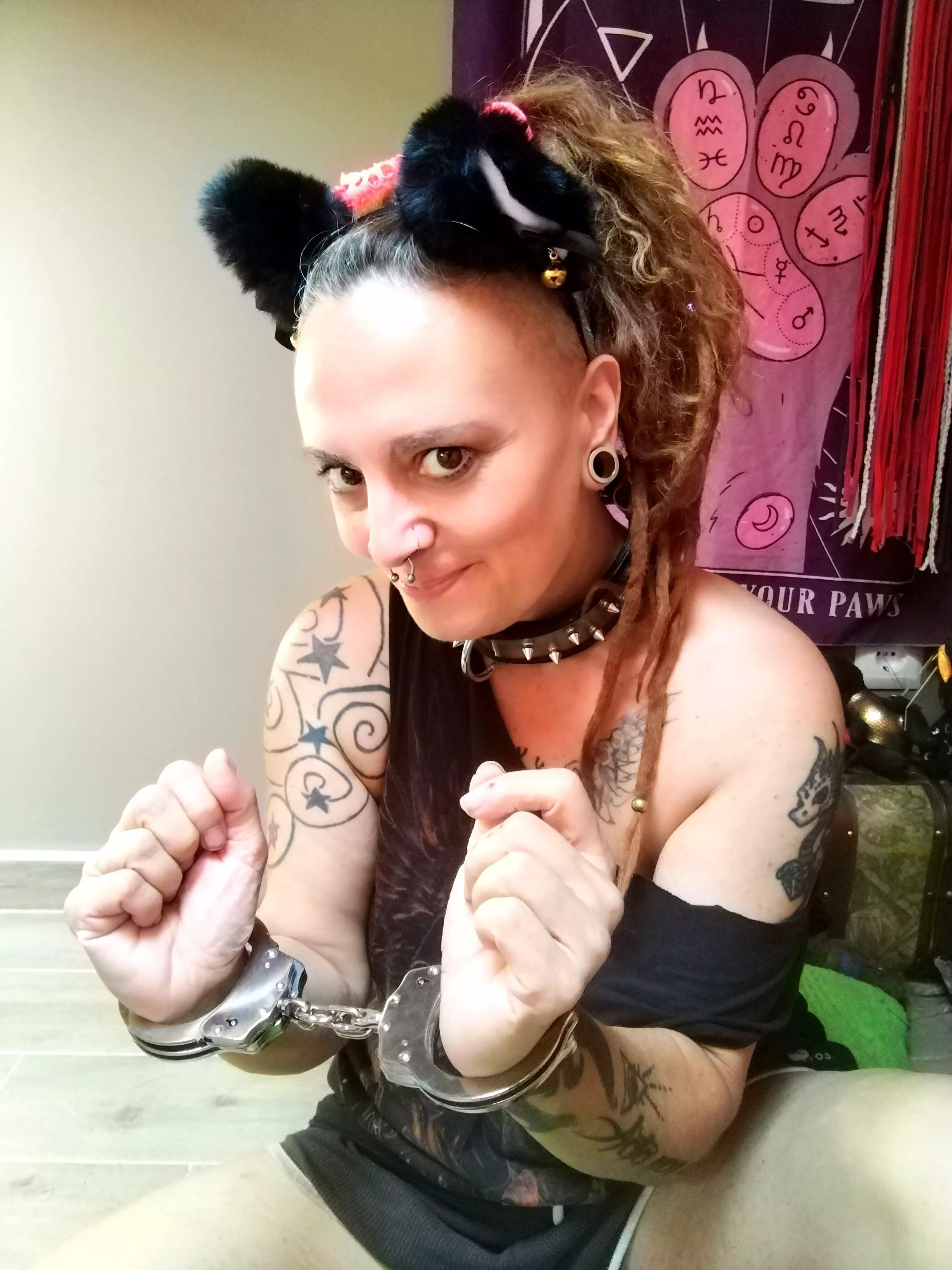 Just a no edit casual bondage pic on my corner :D posted by MissNekotied