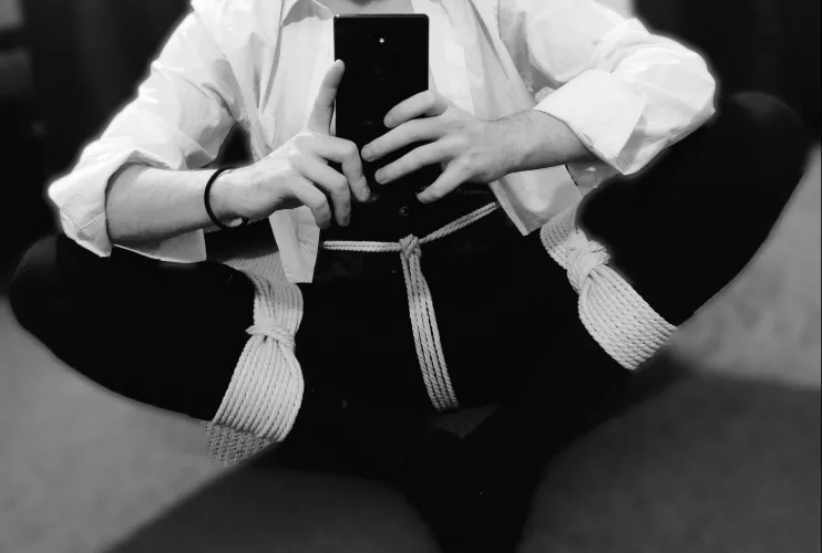 Just a simple frogtie by Self_Bound