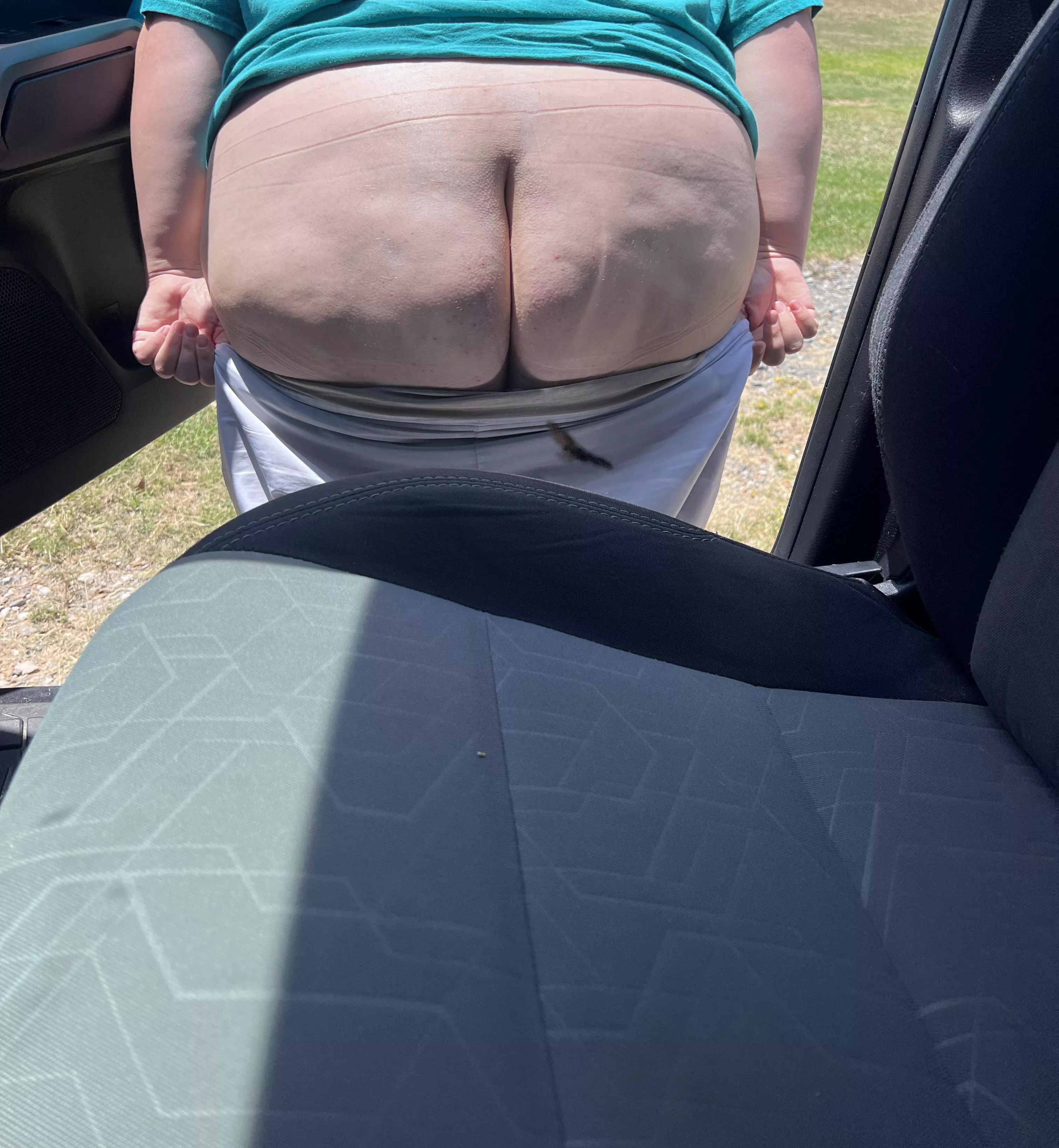 Little white skirt fell down posted by downsouth_milf