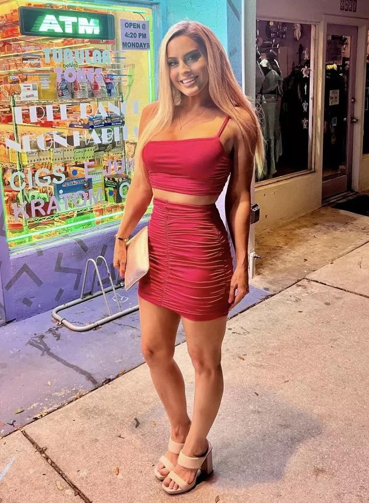 Looking so fine in that hot outfit posted by RuckFeddit21