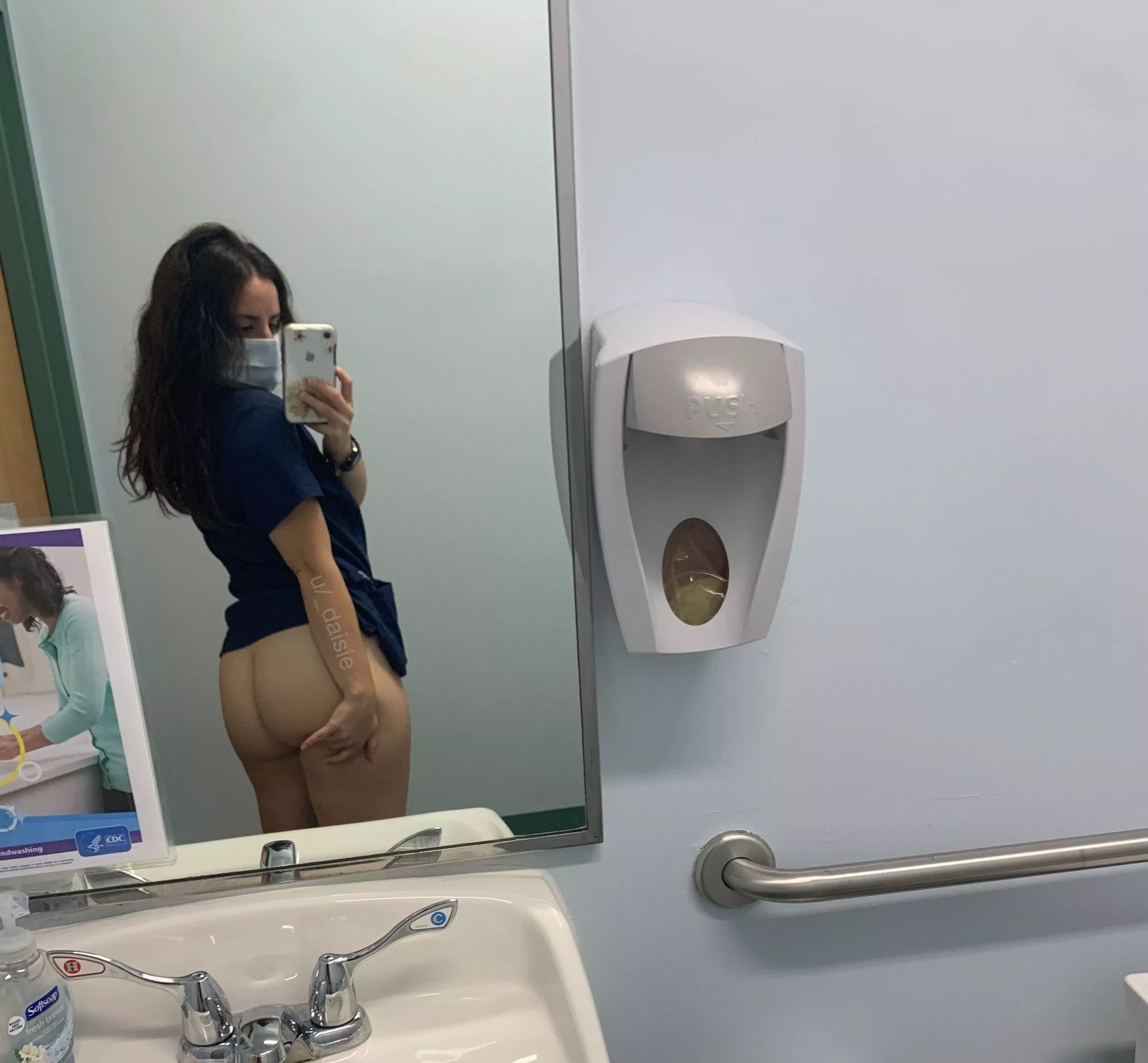 making my case for employee of the month posted by _daisie