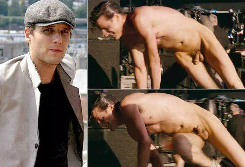 Mike Hindert, bass player for the popular band, “The Bravery” posted by dclguy