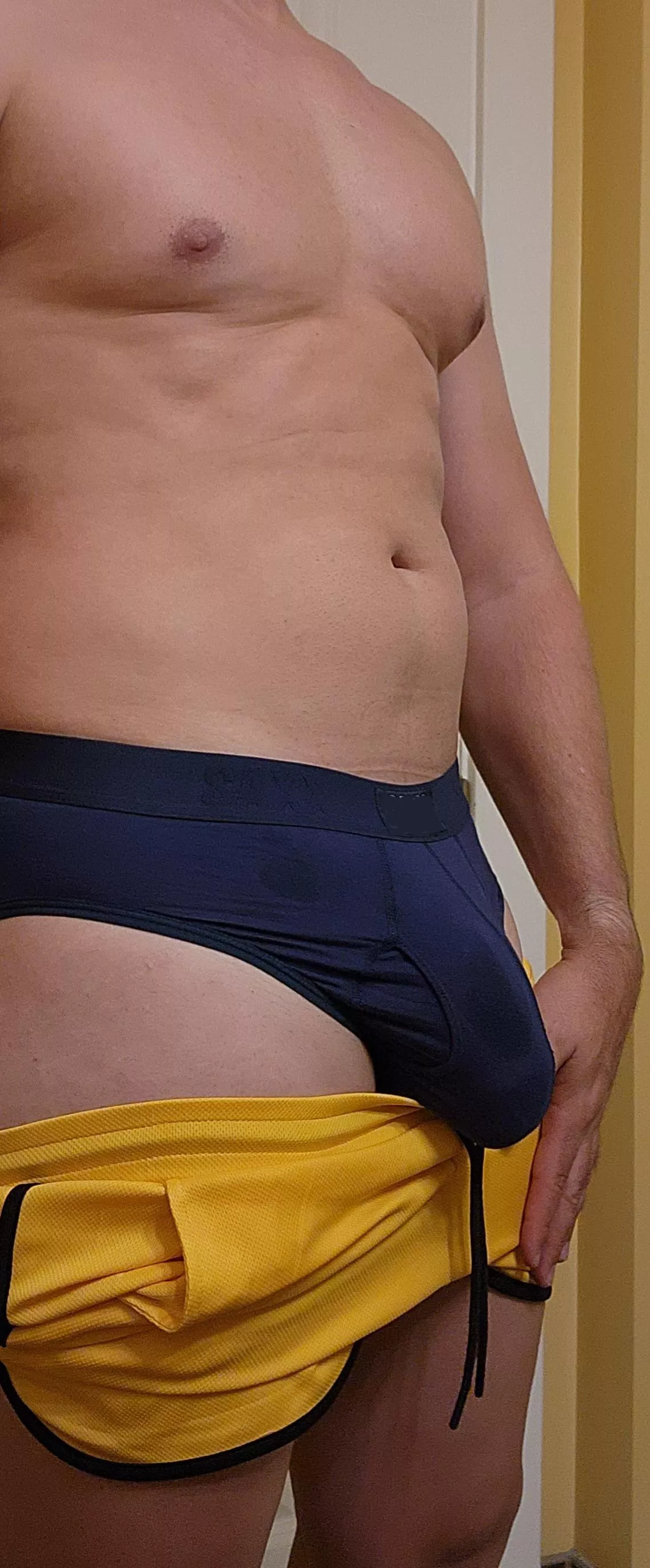 Post gym sweaty bulge! posted by Muscled_Kinkster