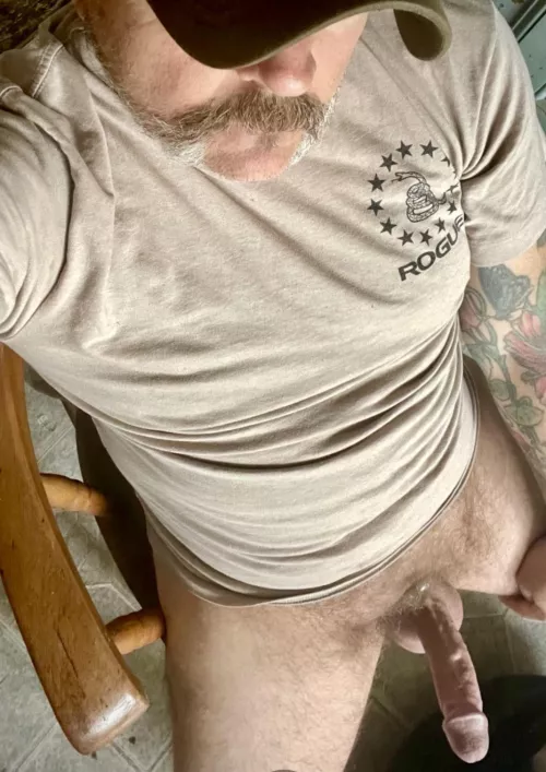 Rainy day stuck at home. Want to come over? by SSCatskills