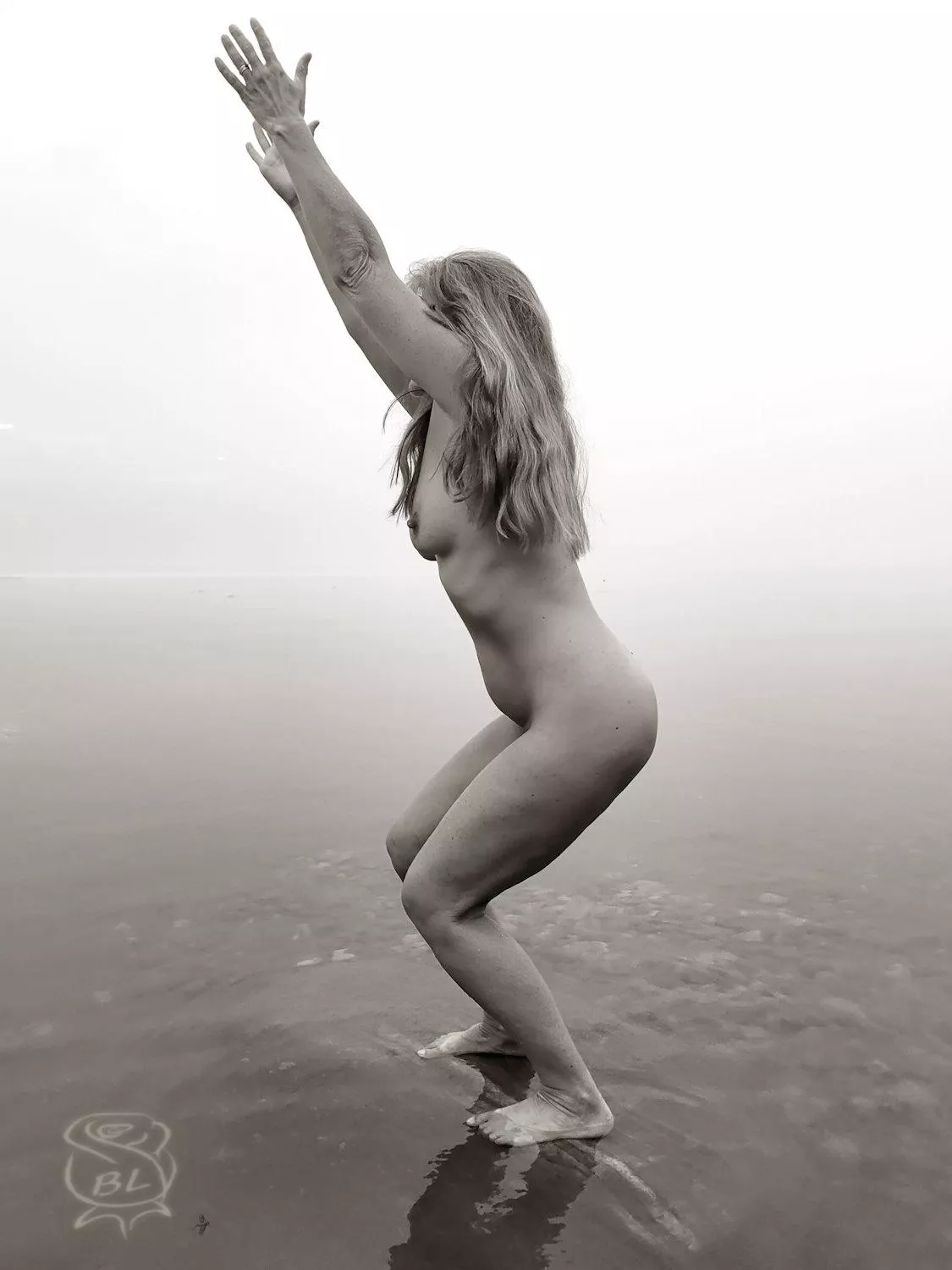 Rock n' Chair posted by BareLeiaRose