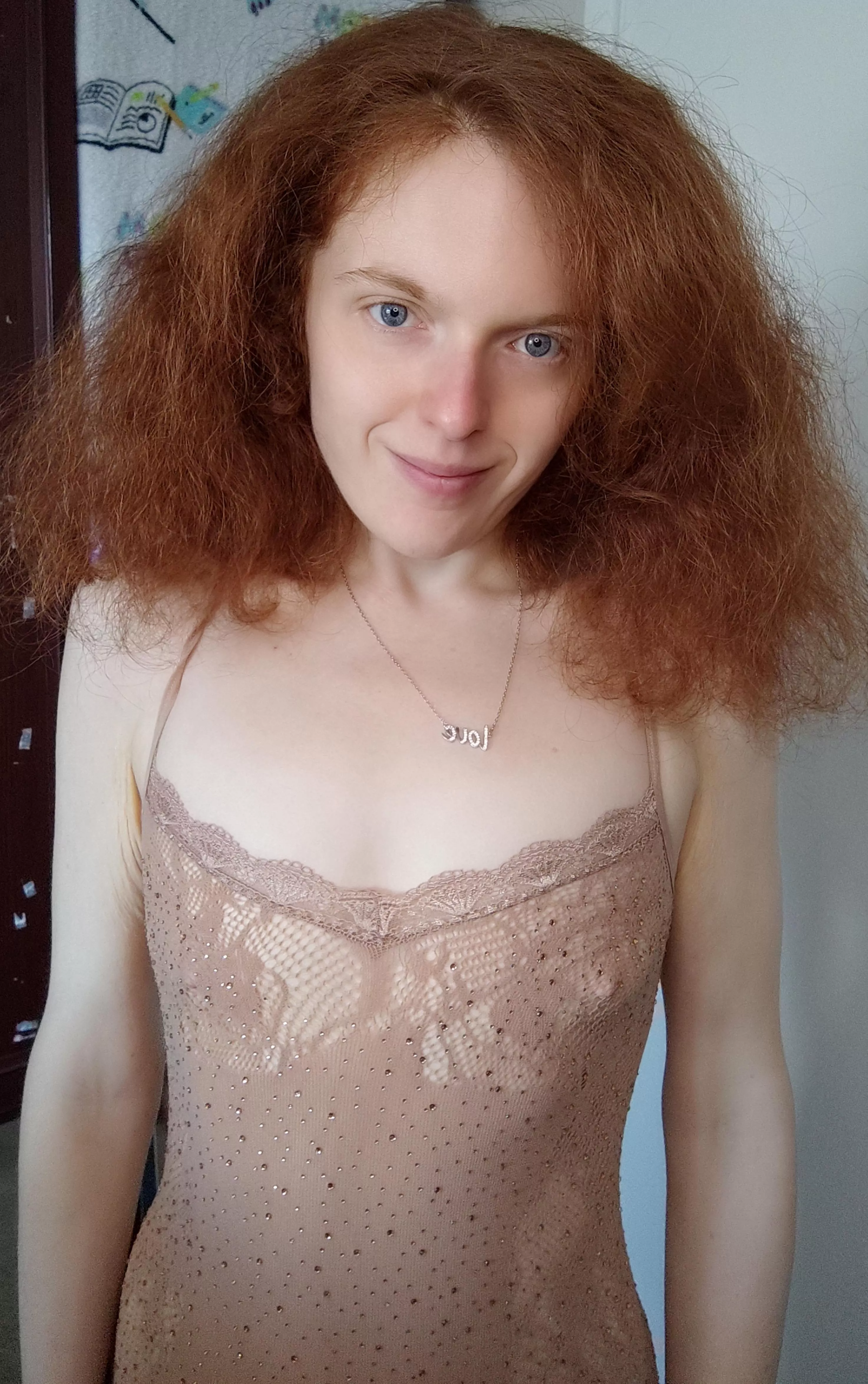 Smile and wave posted by Hot-Campaign3260