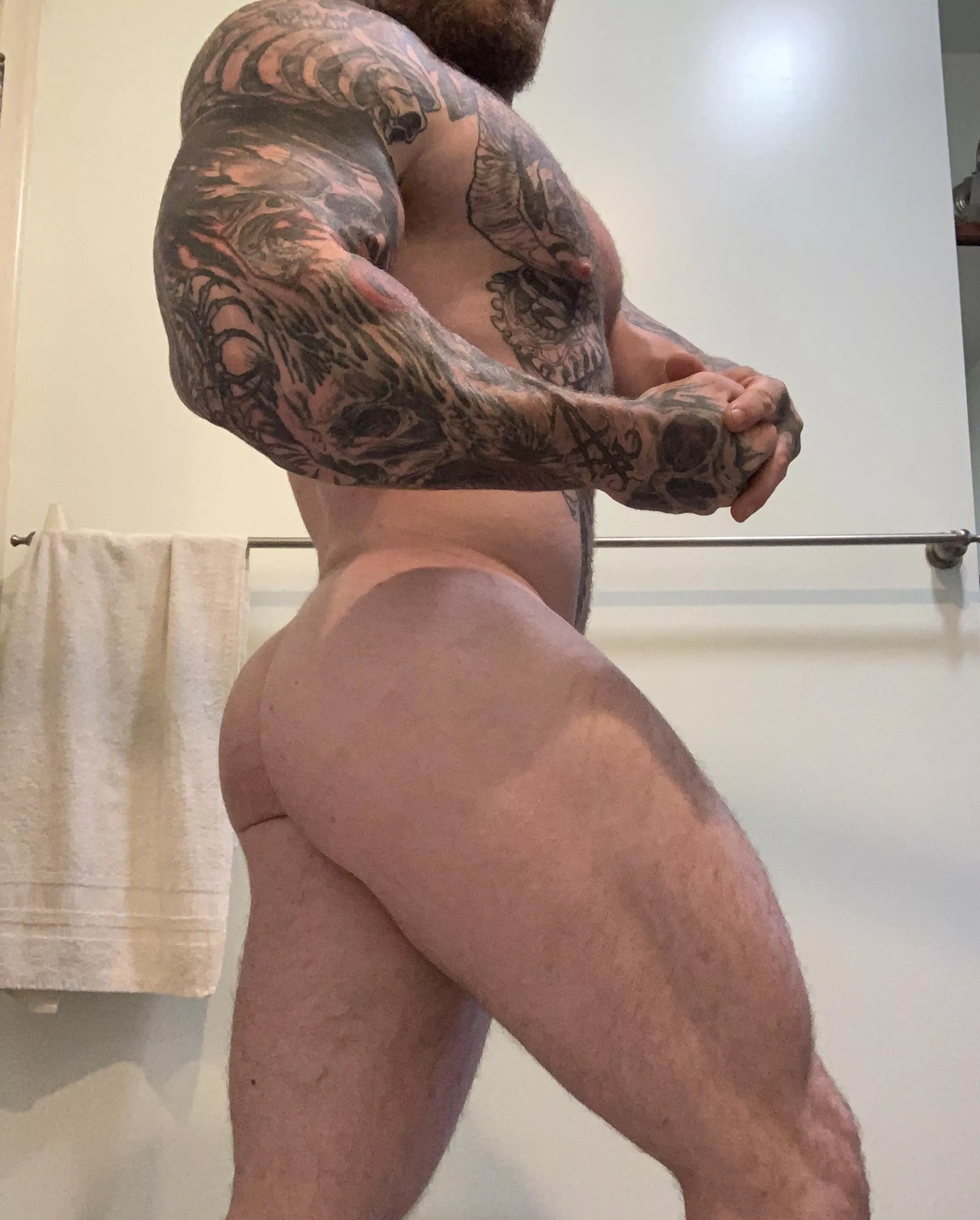 Successful workout time to hit the shower 😏 posted by Active_Yoghurt6551