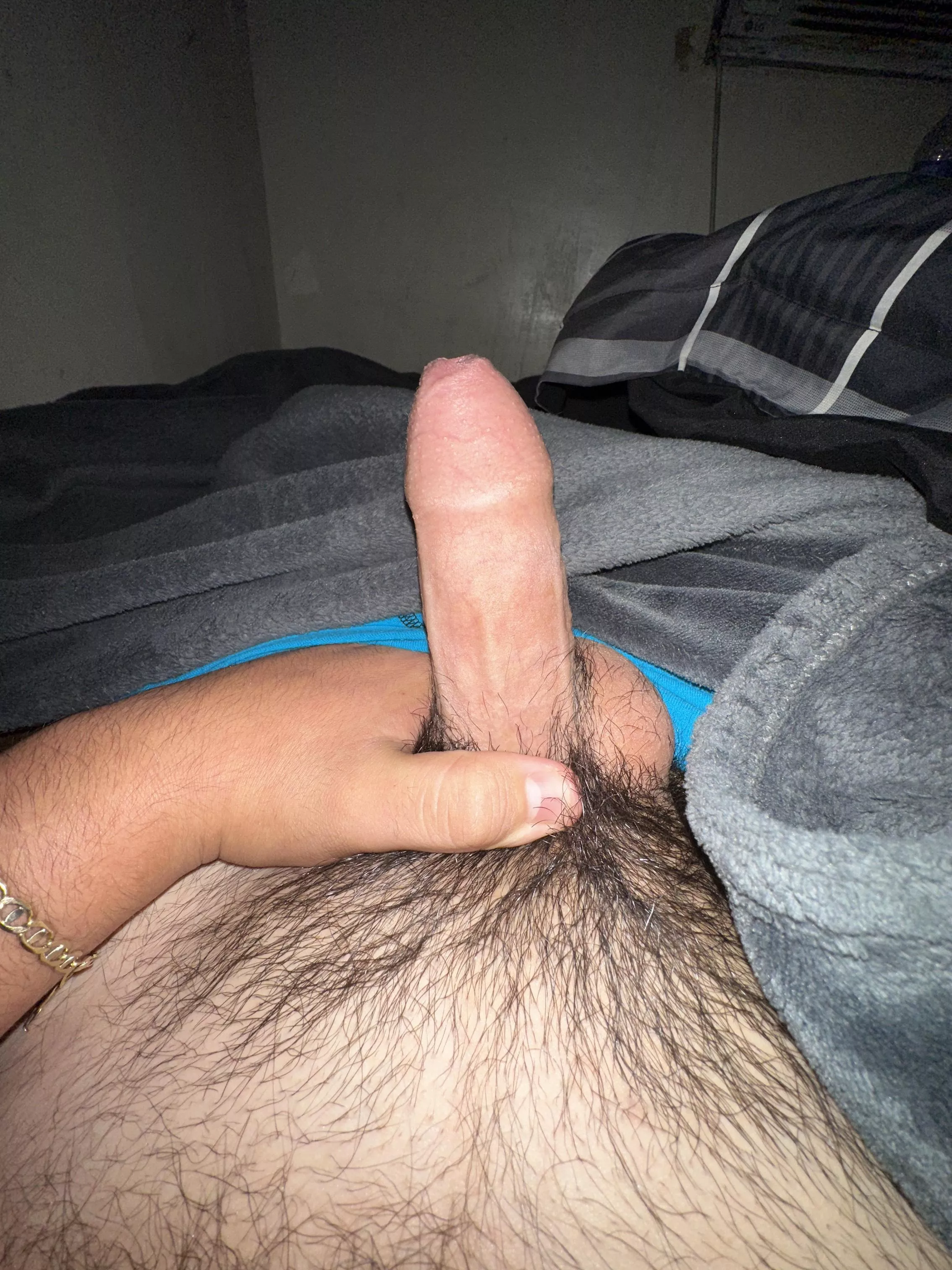 Super tight foreskin need help retracting dm me. posted by Pretend-Ad5855