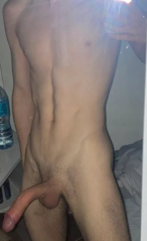the last guy I hooked up with said he's not gonna take it because it's too big, would you be up for the challenge? (20, dms open) by nvgay