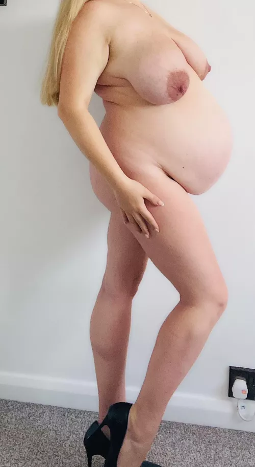 There’s something so exhilarating about showing off when pregnant by Next_Tip216
