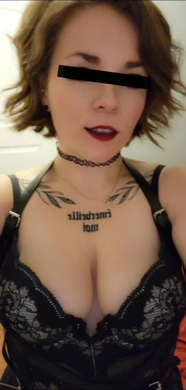 What I wear after my work day [F] posted by xxLilithB