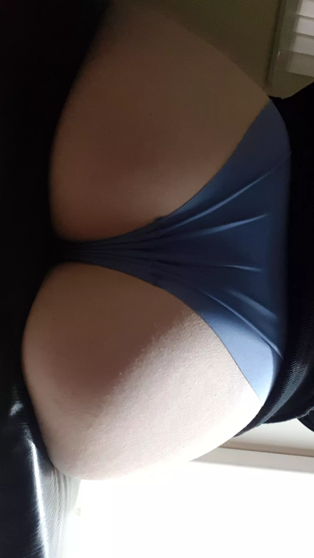 Who volunteers to be my chair posted by CumAndFuckPlz