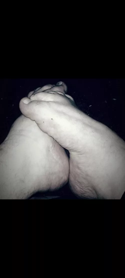 Who's buying and wants to see more dirty chubby feet tonight? 👀 by chubbyfeetboy