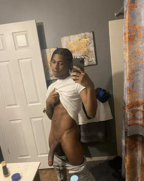 18, latinos & white guys near my age add me i need a jerk bud @goodbyezion by hellinnashell