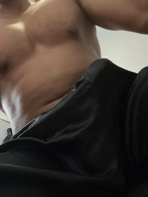 [40][m] it gets hard sometimes working from home! by decentman1221