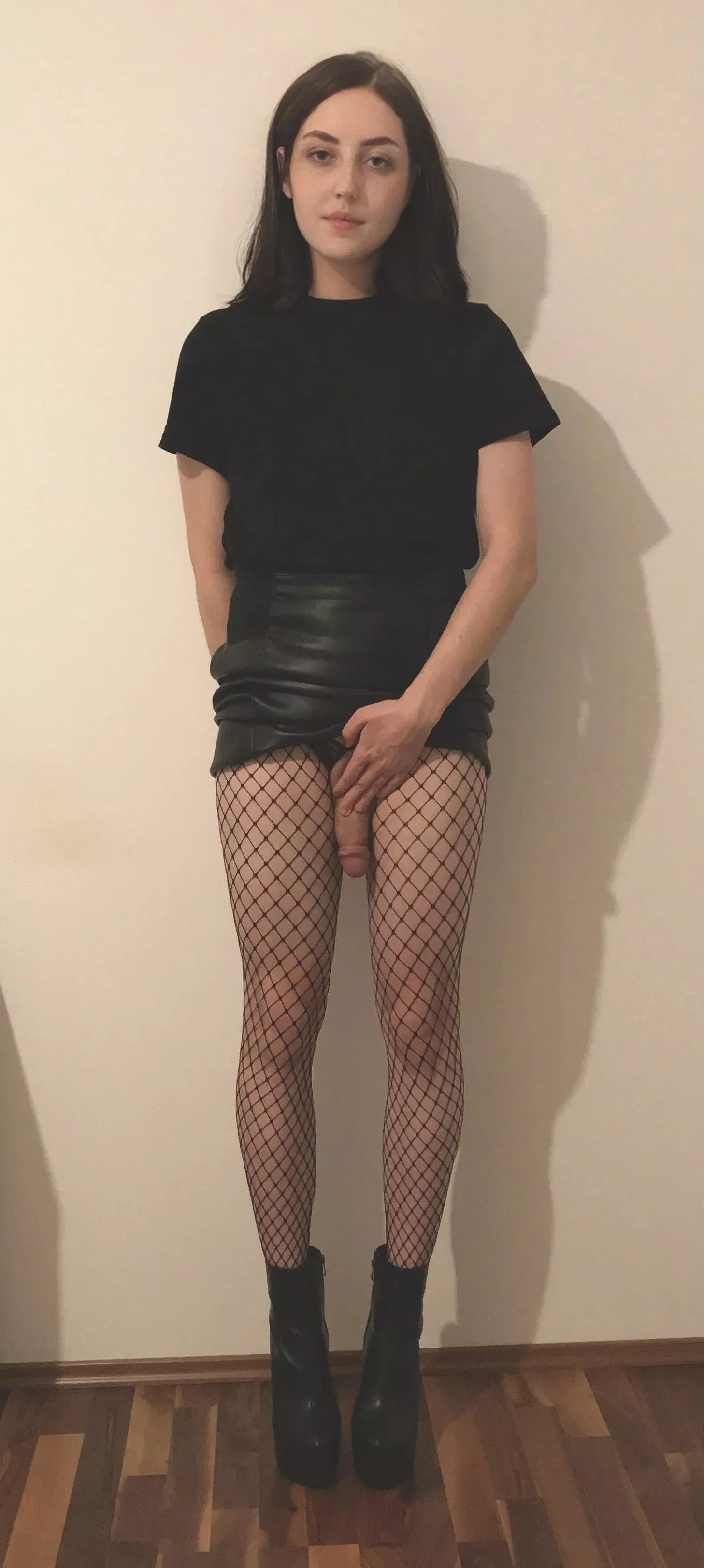 Bully me please. Kik: dantediana2 posted by dantediana2