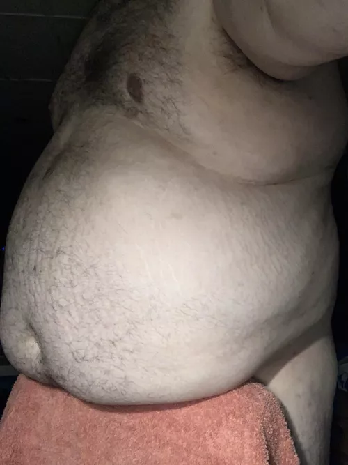 Come rub my belly and tease me🐷 by hereforburiedcock