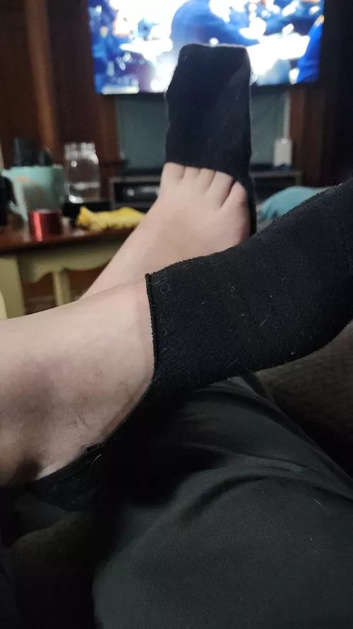 [F] Guess what's under there by Peoriafeets