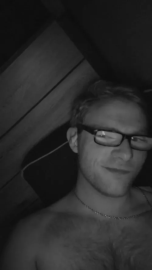 Feel free to dm. Looking forward to meeting new people 😁 by FragrantDog4022